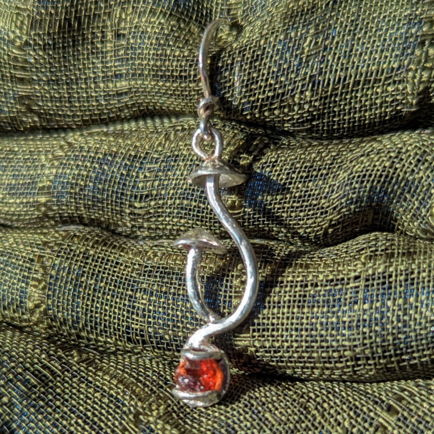 Garnet Grove - Single earring